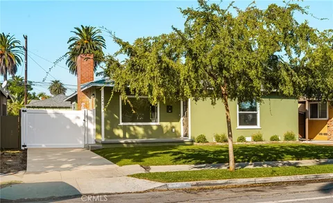 2451 Daisy Ave, Long Beach, CA 90806 - MLS#: OC25245330