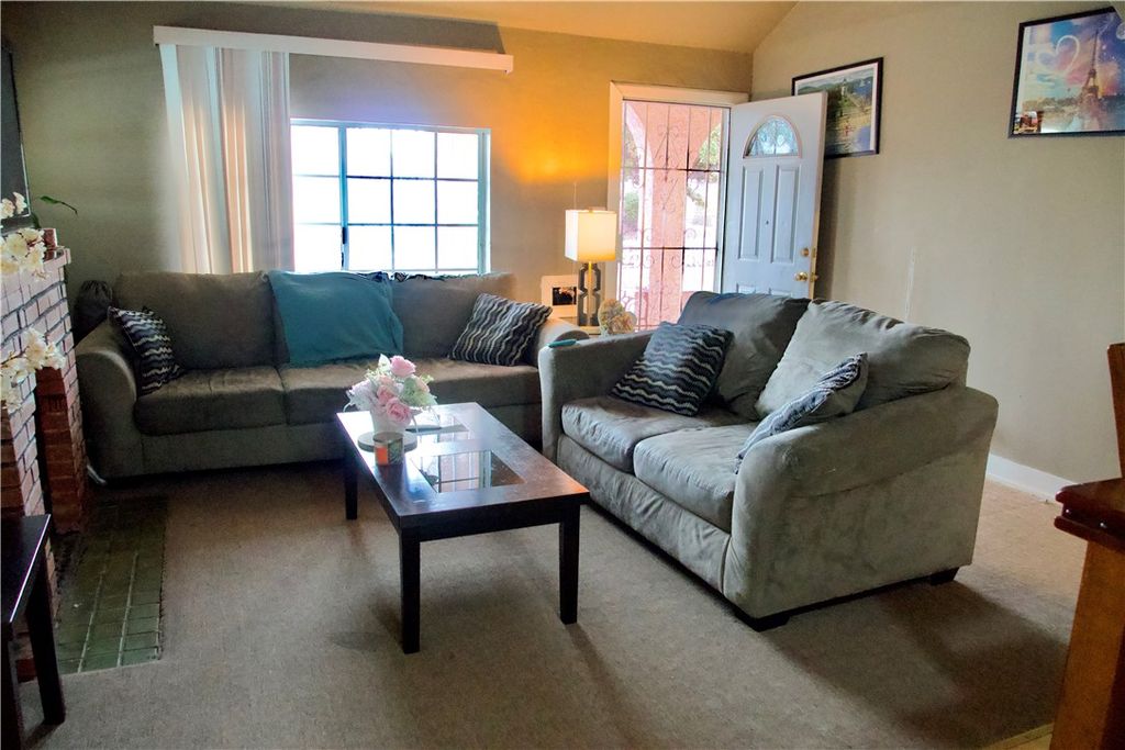 Photo of 837 W 103rd Street, Los Angeles, CA 90044 (MLS # SB25101674)