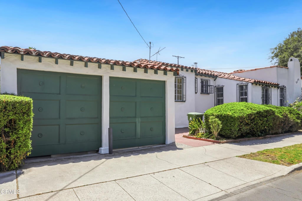 1544 Angelus Avenue