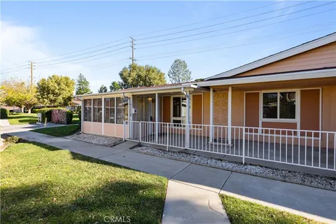 19152 Avenue of the Oaks Unit B, Newhall, CA 91321 - MLS#: SR25252225