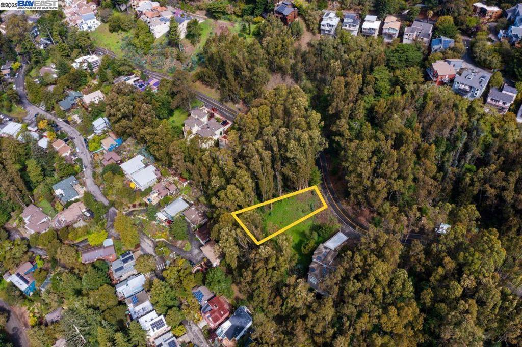 MONTCLAIR HILLS - Land