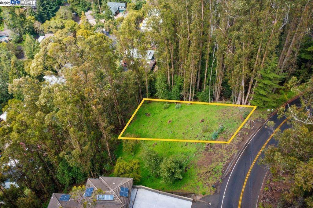 MONTCLAIR HILLS - Land
