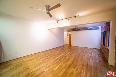 Photo of 8 Brooks Avenue #10, Venice, CA 90291 (MLS # 25628833)