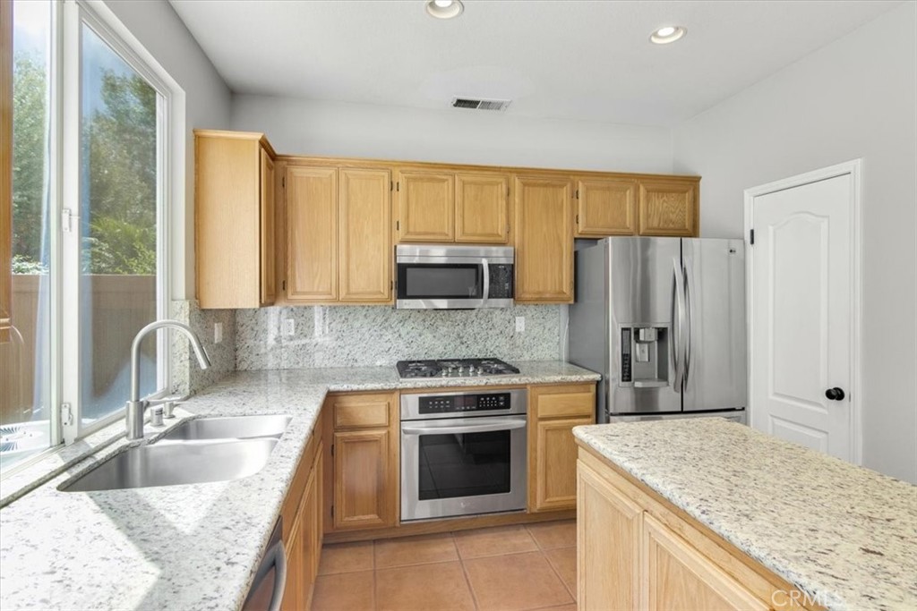 Newbury Estates (173) - Residential Lease