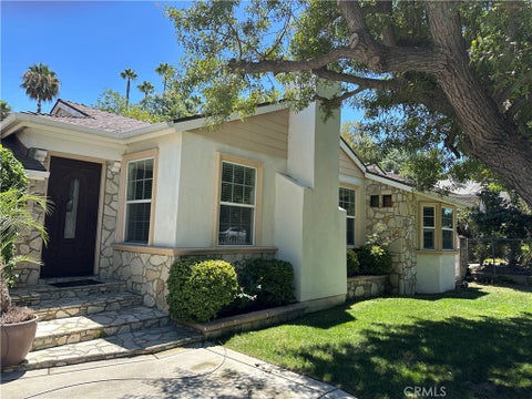 Photo of 5322 Don Pio Drive, Woodland Hills, CA 91364 (MLS # SR26135879)