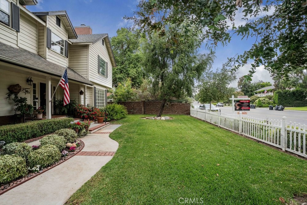 1714 Riverside