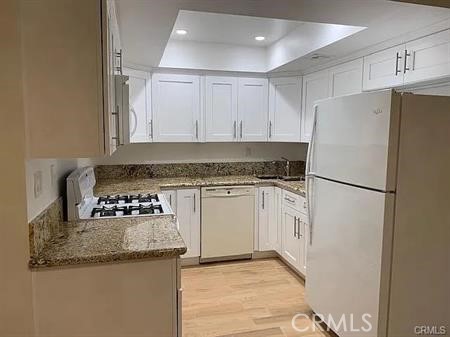 Meadow Ridge Condos (819) - Residential Lease