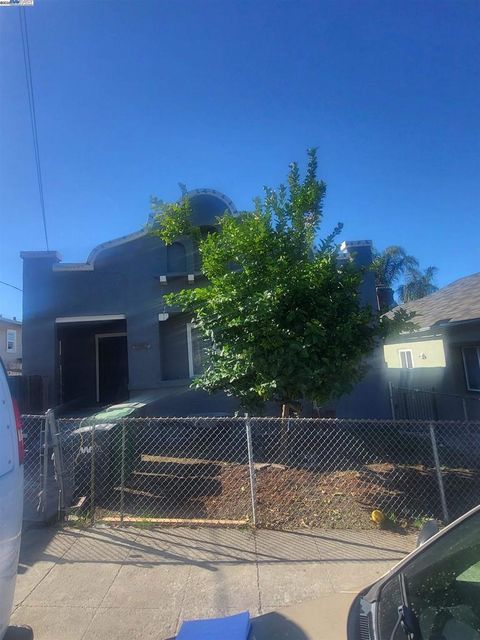 2137 E 27th ave Oakland CA 94606