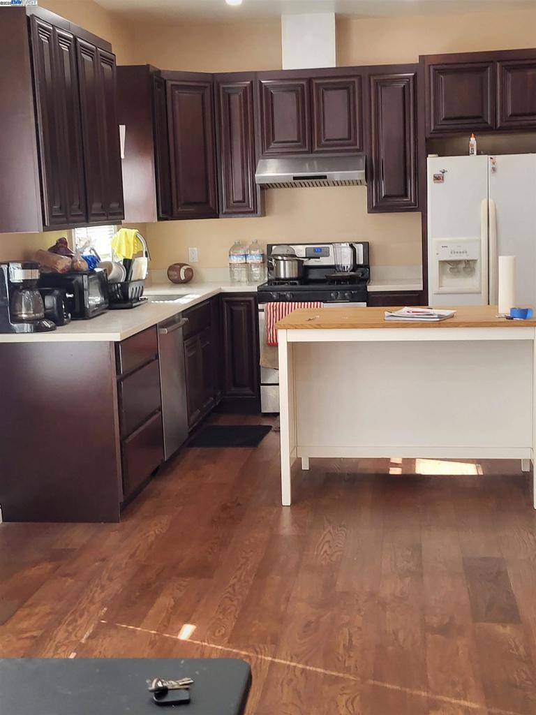 HIGHLAND TERRACE - Residential
