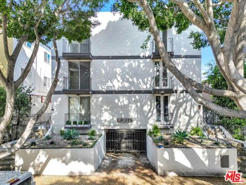 Tiny photo for 831 2nd Street, Santa Monica, CA 90403 (MLS # 26649739)