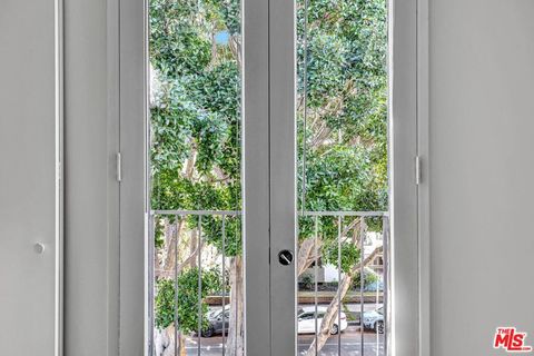 Tiny photo for 831 2nd Street, Santa Monica, CA 90403 (MLS # 26649739)