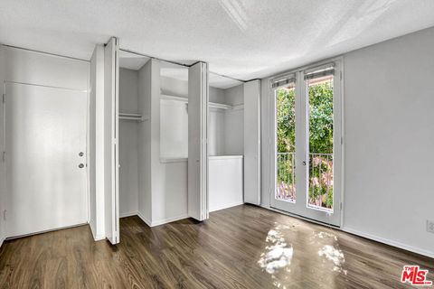 Tiny photo for 831 2nd Street, Santa Monica, CA 90403 (MLS # 26649739)