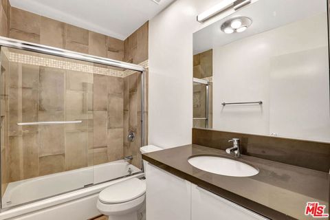 Tiny photo for 831 2nd Street, Santa Monica, CA 90403 (MLS # 26649739)