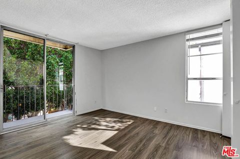 Tiny photo for 831 2nd Street, Santa Monica, CA 90403 (MLS # 26649739)