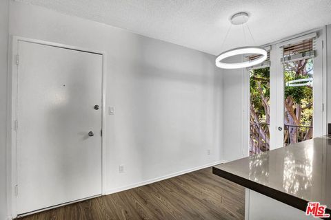 Tiny photo for 831 2nd Street, Santa Monica, CA 90403 (MLS # 26649739)