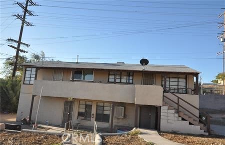 Lovely recently updated Apartment Unit for Rent in Barstow, CA. Property has 3 Units Total and is well maintained. Unit #2 is for Rent and features approximately 720 Sq. Ft., 1 Bedroom, 1 Bathroom, Newer Carpet, Newer Paint, Patio, Large Gated Driveway with plenty of parking.