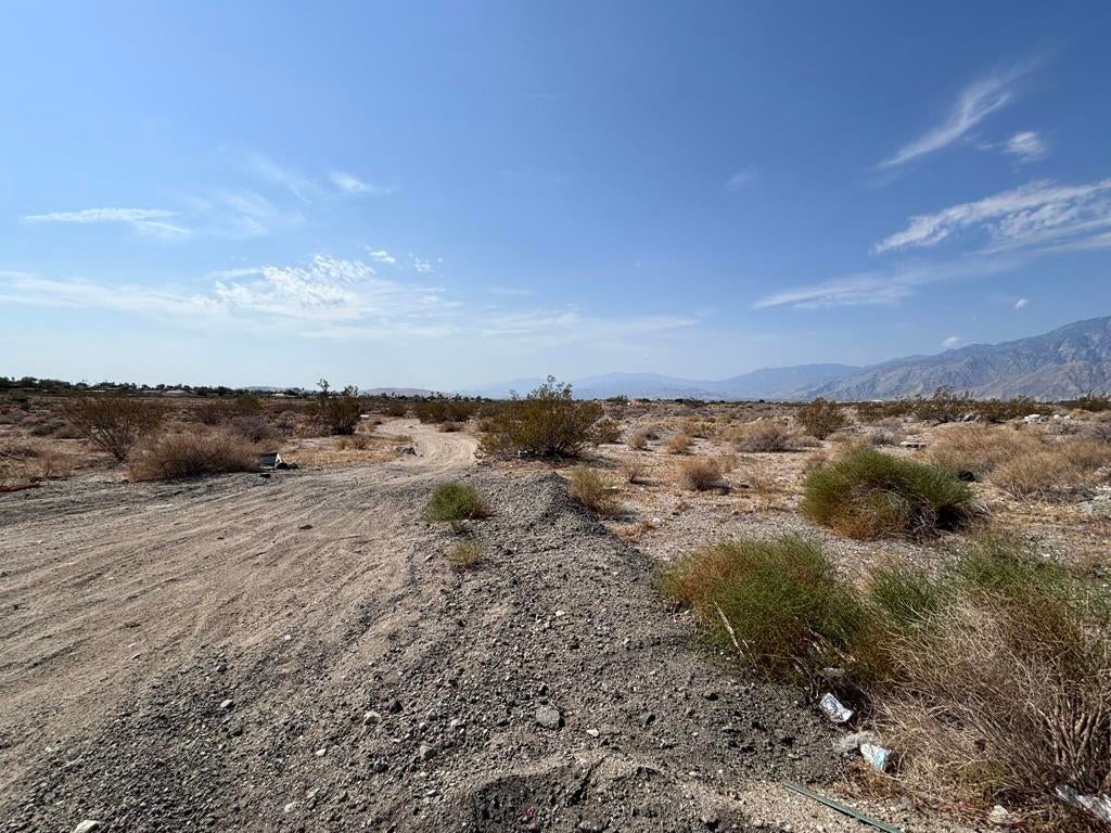0 Apn 664-140-019, Mission Lakes Boulevard