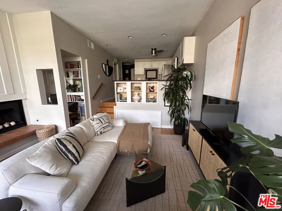 7239 Marina Pacifica Drive S DR, Long Beach CA 90803