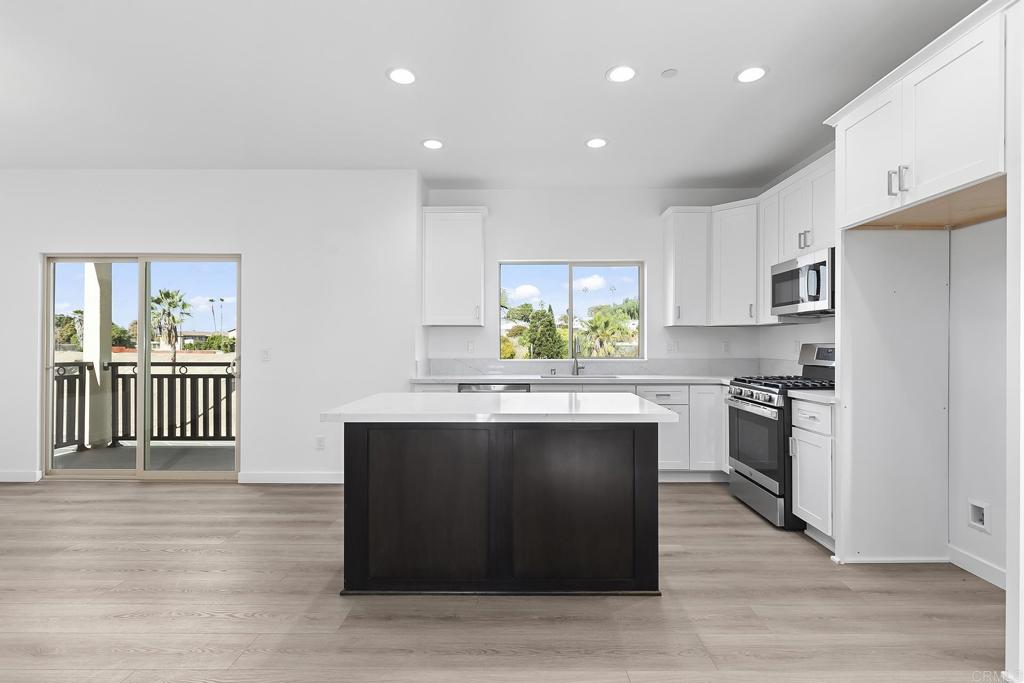 8588 Vista Azul Pl