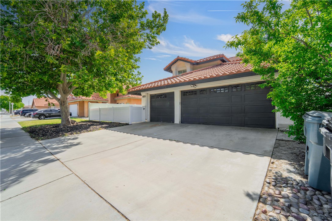 43903 5th E