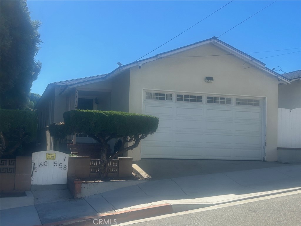 558 8th Street