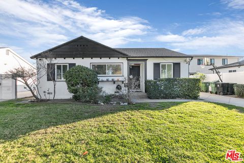 Photo of 13536 Hamlin Street, Sherman Oaks, CA 91401 (MLS # 26654565)