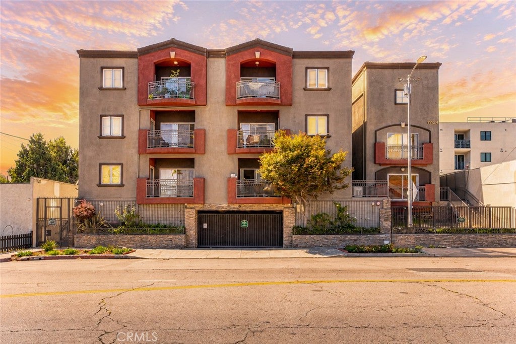 11124 Burbank Boulevard 101, North Hollywood CA 91601