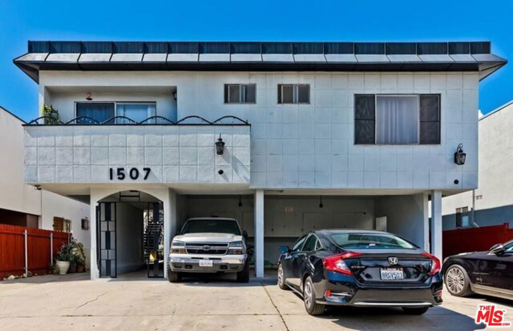 1507 S Sherbourne Drive