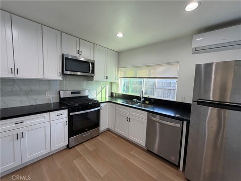 Photo of 12610 Martha Street #2, Valley Village, CA 91607 (MLS # SR26009943)