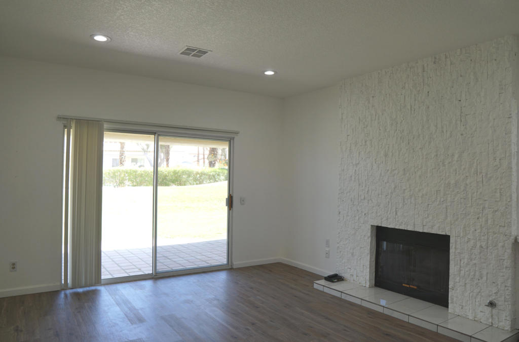 259 Desert Falls Drive E
