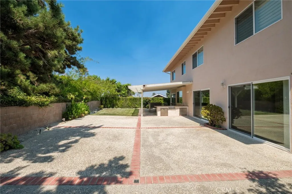 Rancho Palos Verdes, California 90275, United States, 4 Bedrooms Bedrooms, ,3 BathroomsBathrooms,Residential,Active,187003