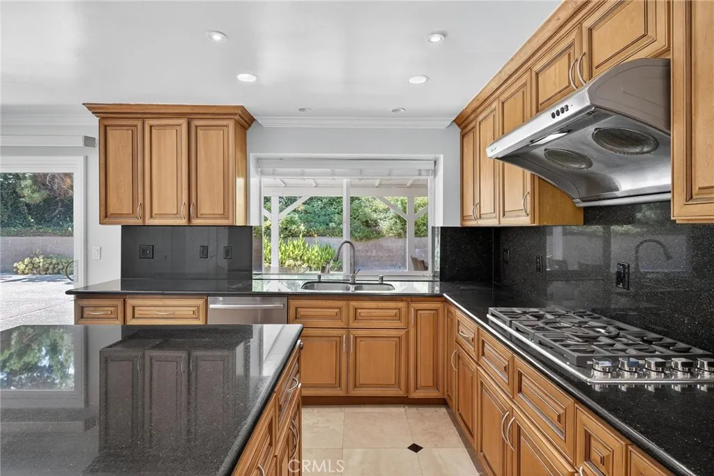 Rancho Palos Verdes, California 90275, United States, 4 Bedrooms Bedrooms, ,3 BathroomsBathrooms,Residential,Active,187003