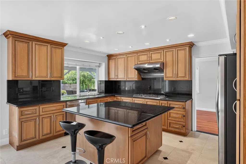 Rancho Palos Verdes, California 90275, United States, 4 Bedrooms Bedrooms, ,3 BathroomsBathrooms,Residential,Active,187003