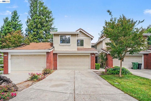 Photo of 13 Glen Valley Circle, Danville, CA 94526 (MLS # 41136323)