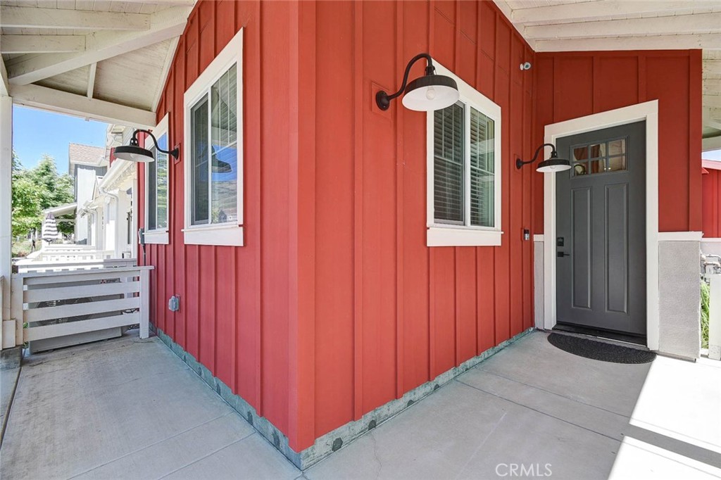 1053 Tiburon Way