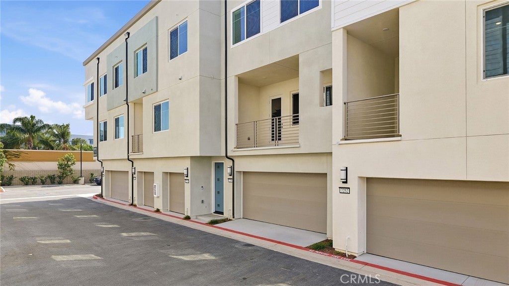 7256 Pointbreak Drive