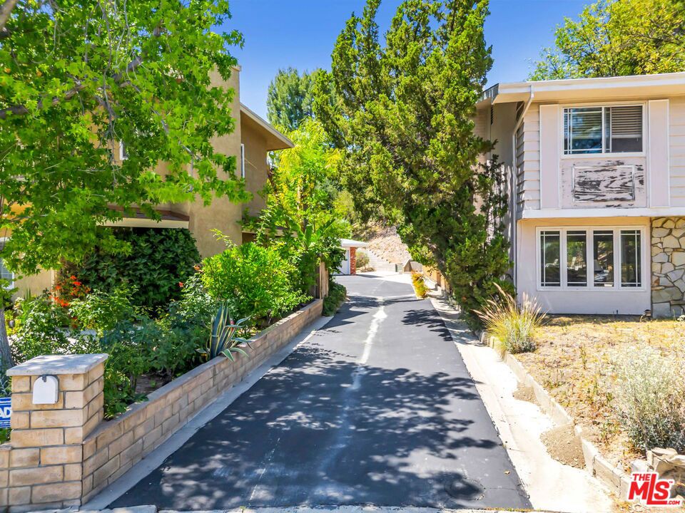 5716 Star Lane