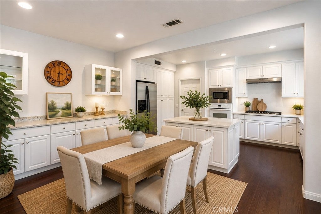 15563 Jasmine Place