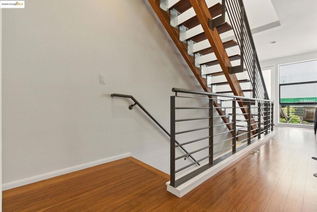 listing image 130720450878614690197