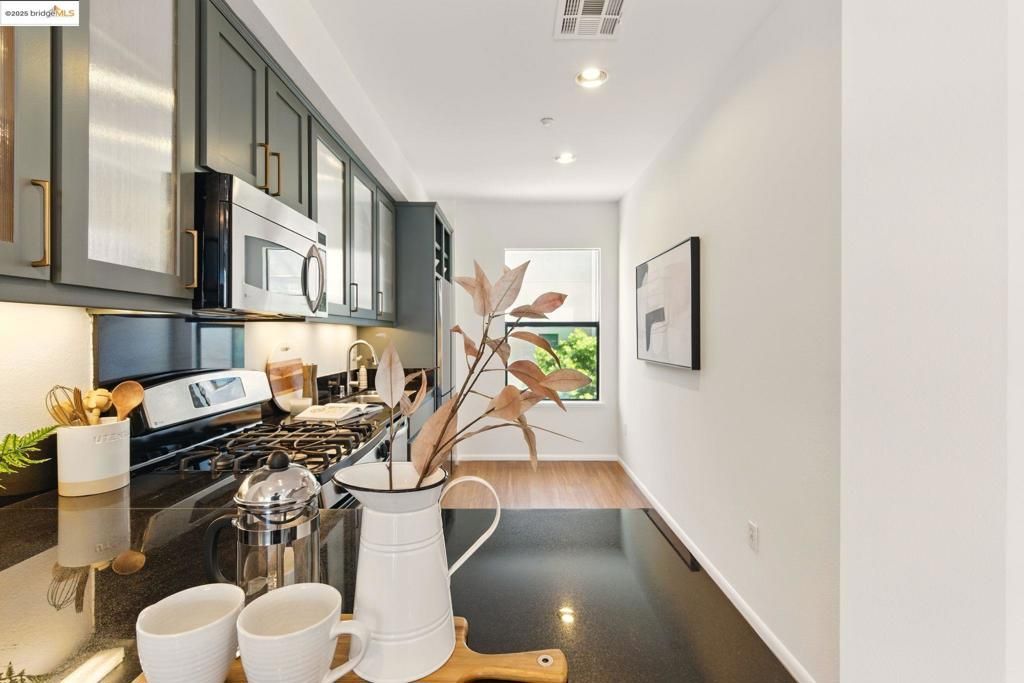 listing image 130727462405419580352