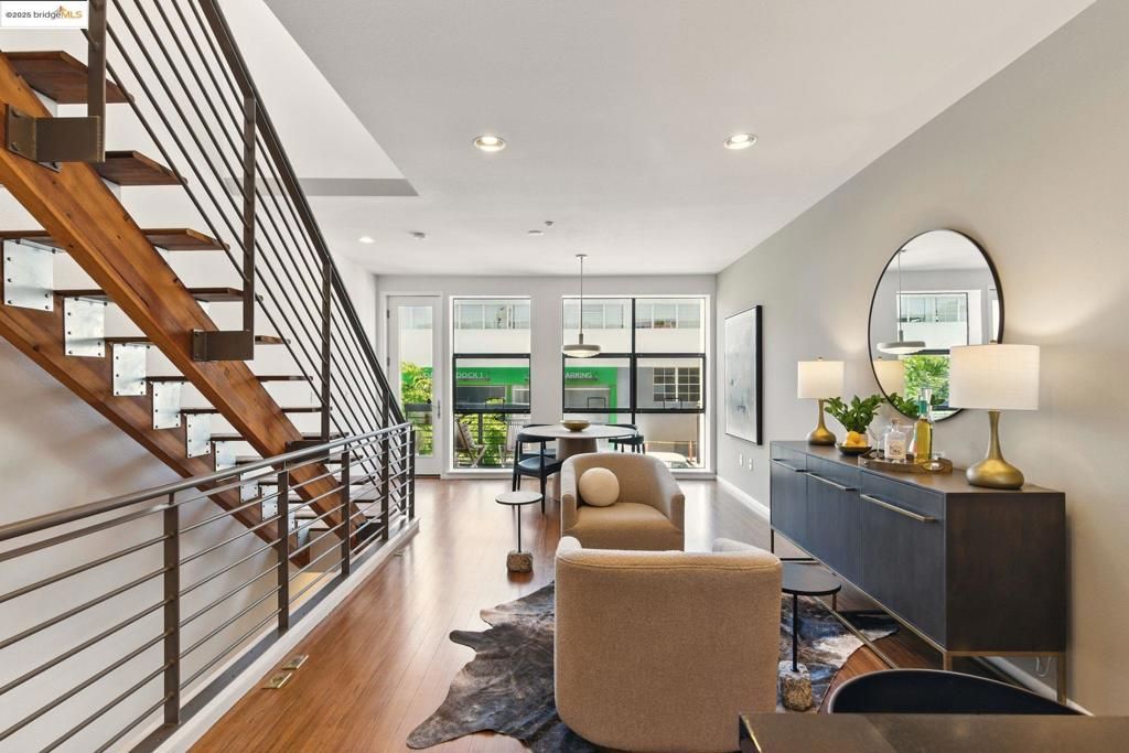 listing image 130721442829165453212