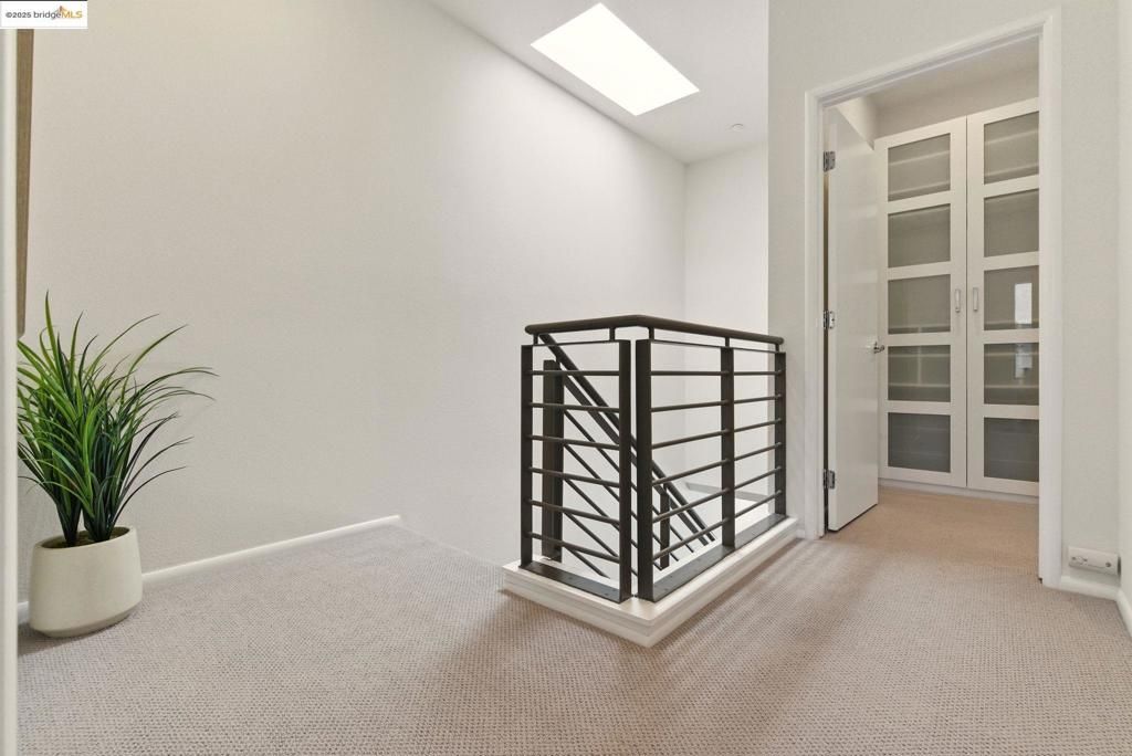 listing image 130729603741551123201