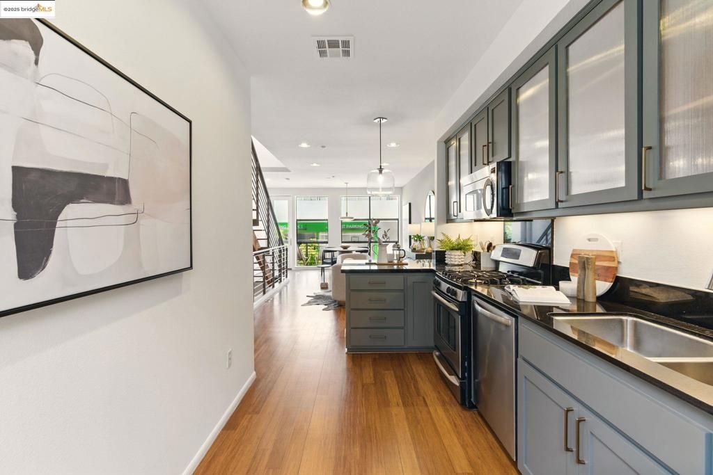 listing image 130725993044147466931