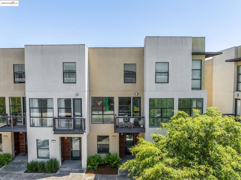 listing image 130727675451327279611