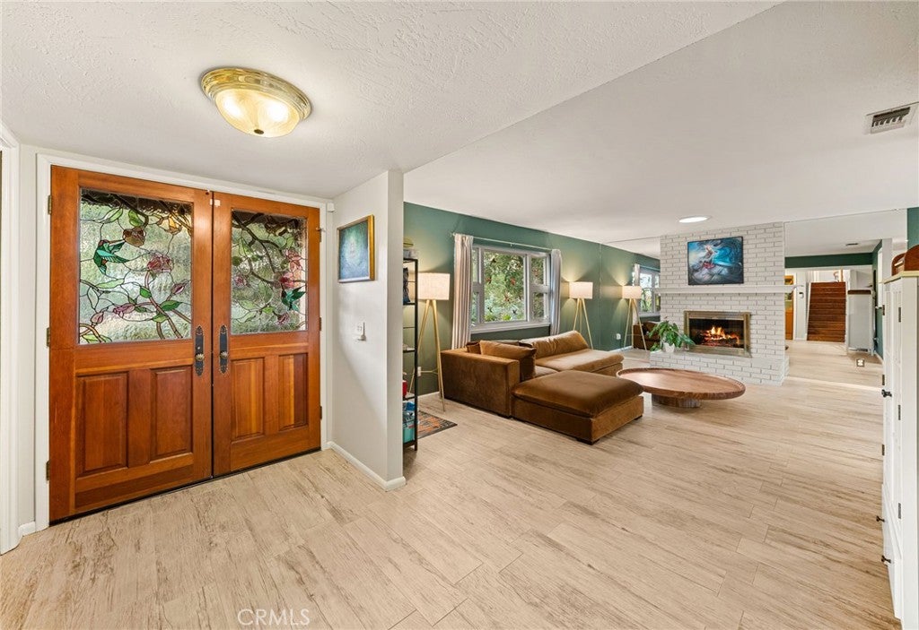 662 Valley View