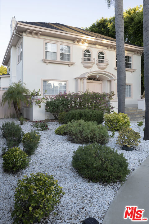 269 S Norton Avenue