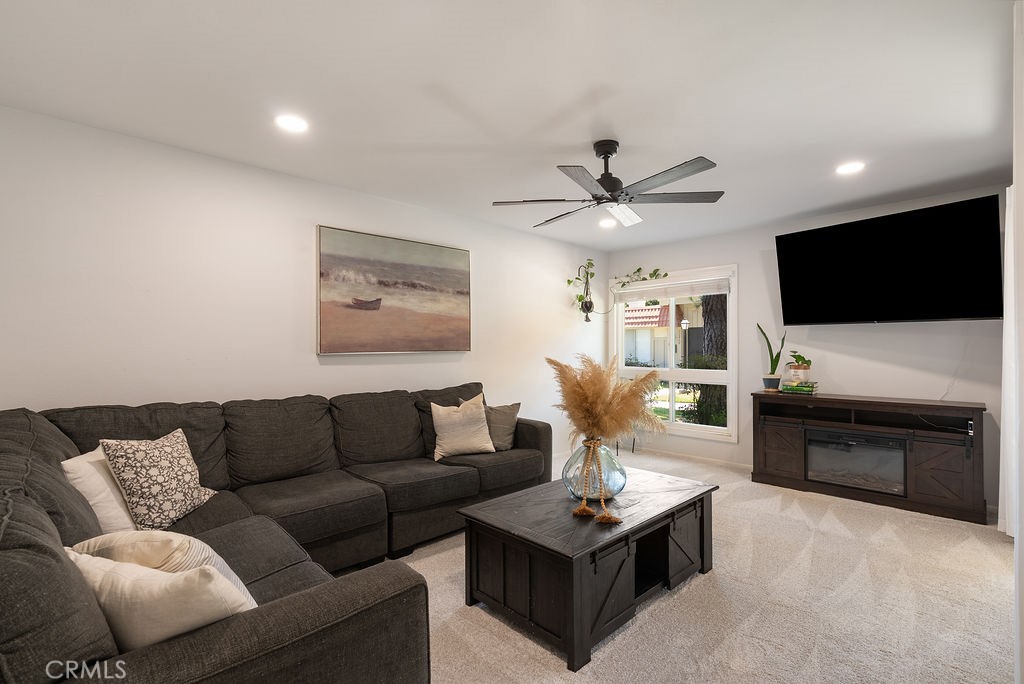 12856 Newhope