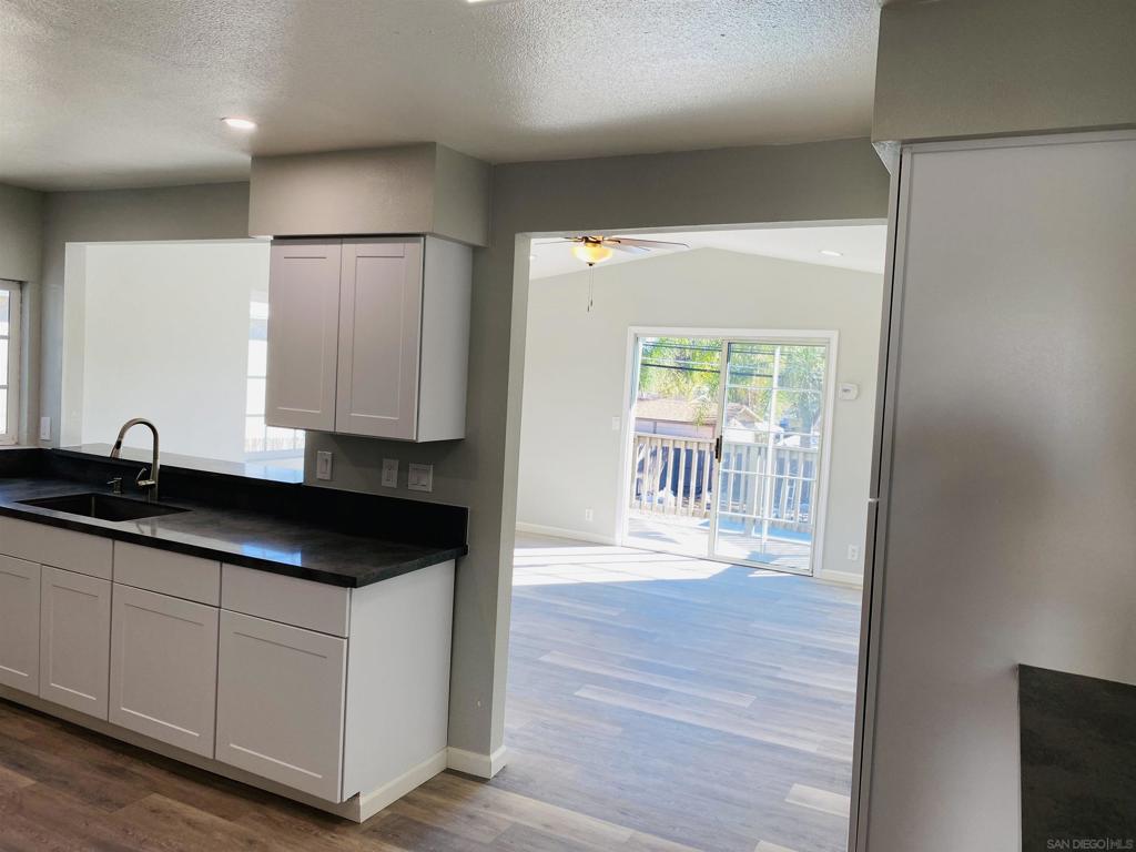 459 N CUYAMACA
