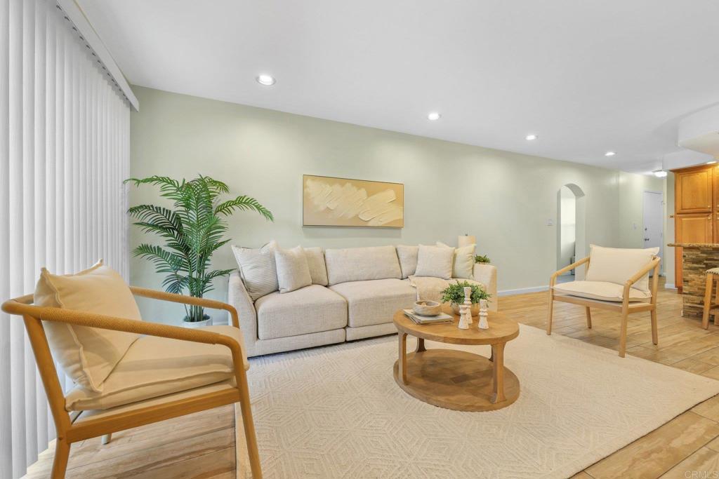 1111 Seacoast Drive 9