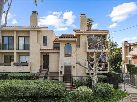 18958 Sherman 19 Reseda CA 91335